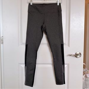 XS Fabletics Heathered Grey Reflective Detail Mesh Running Leggings
